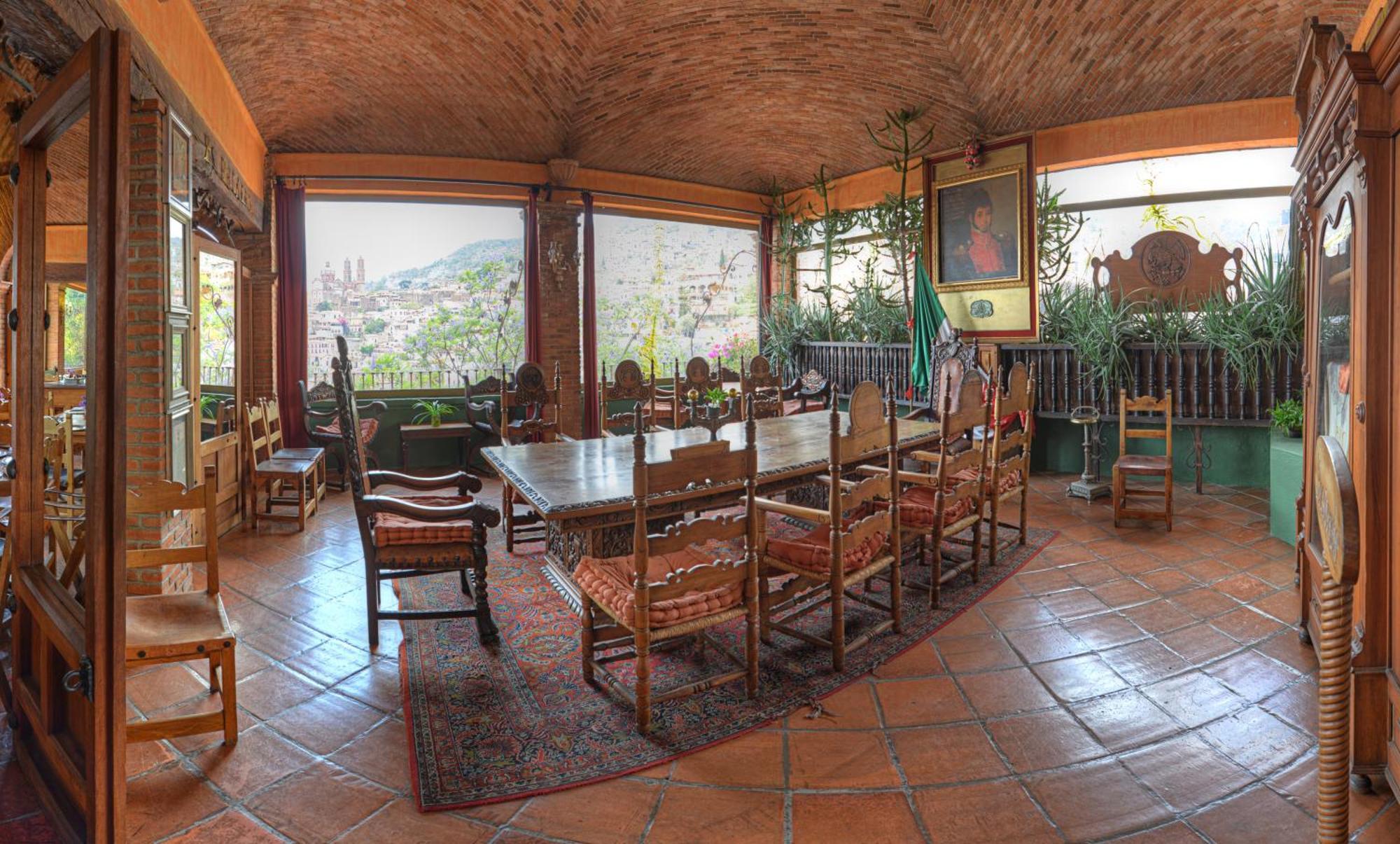 Posada De La Mision, Hotel Museo Y Jardin 태스코 데 알라르콘 외부 사진