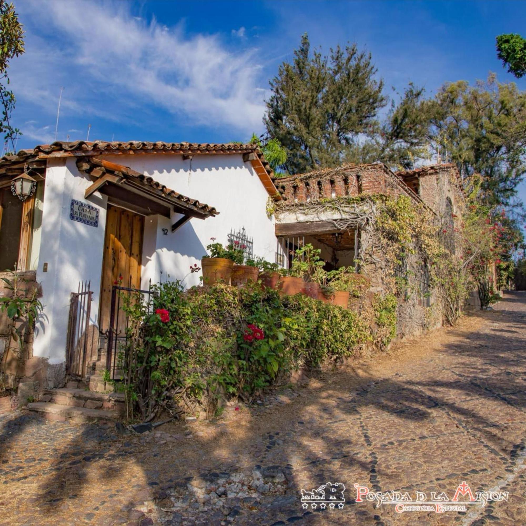 Posada De La Mision, Hotel Museo Y Jardin 태스코 데 알라르콘 외부 사진