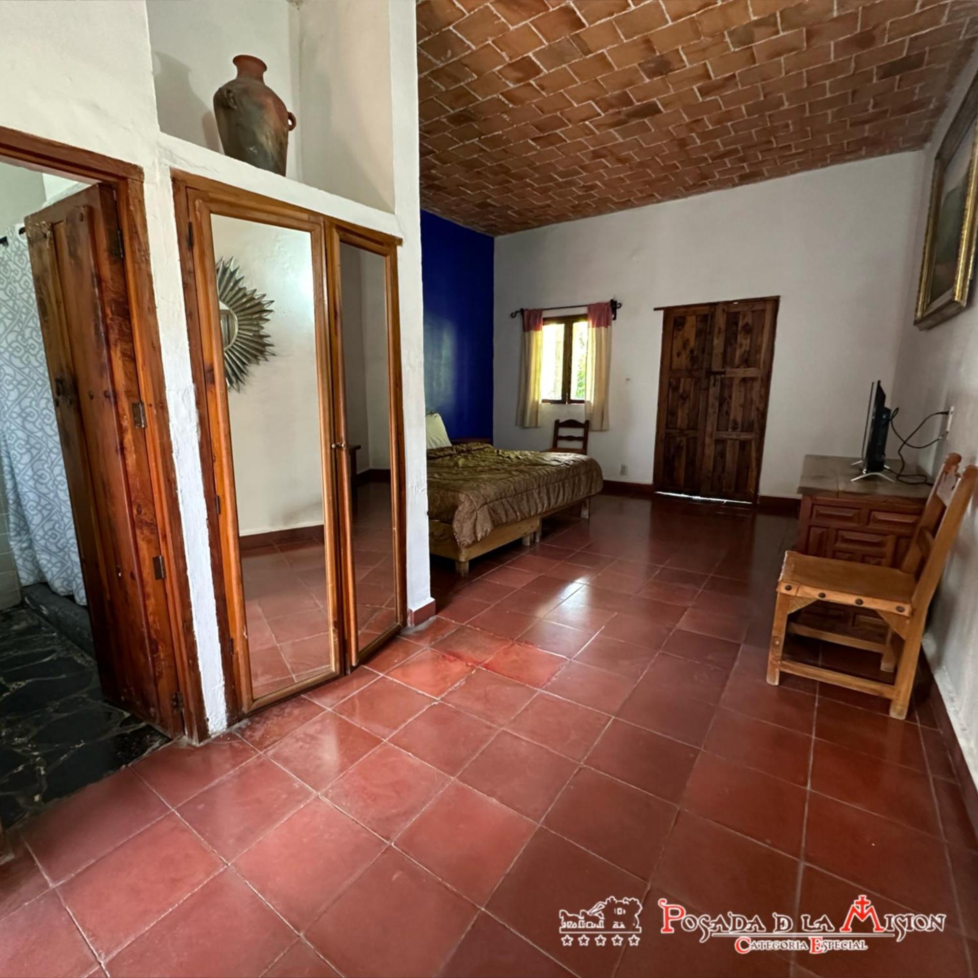 Posada De La Mision, Hotel Museo Y Jardin 태스코 데 알라르콘 외부 사진