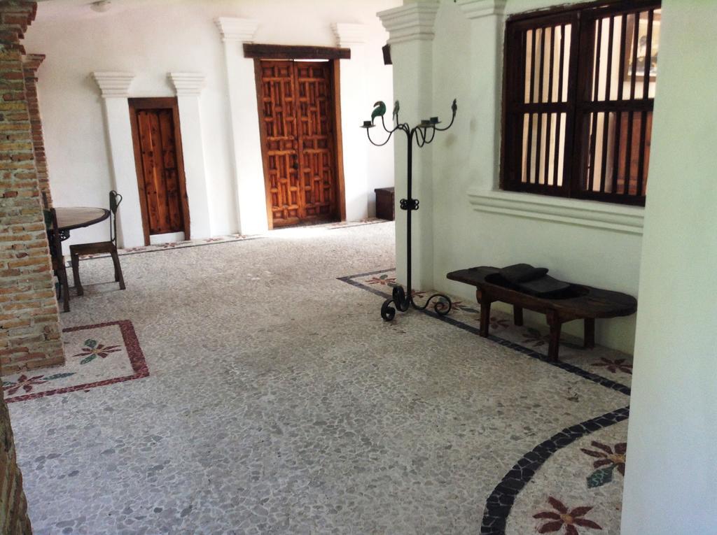 Posada De La Mision, Hotel Museo Y Jardin 태스코 데 알라르콘 외부 사진