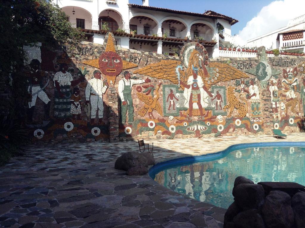 Posada De La Mision, Hotel Museo Y Jardin 태스코 데 알라르콘 외부 사진