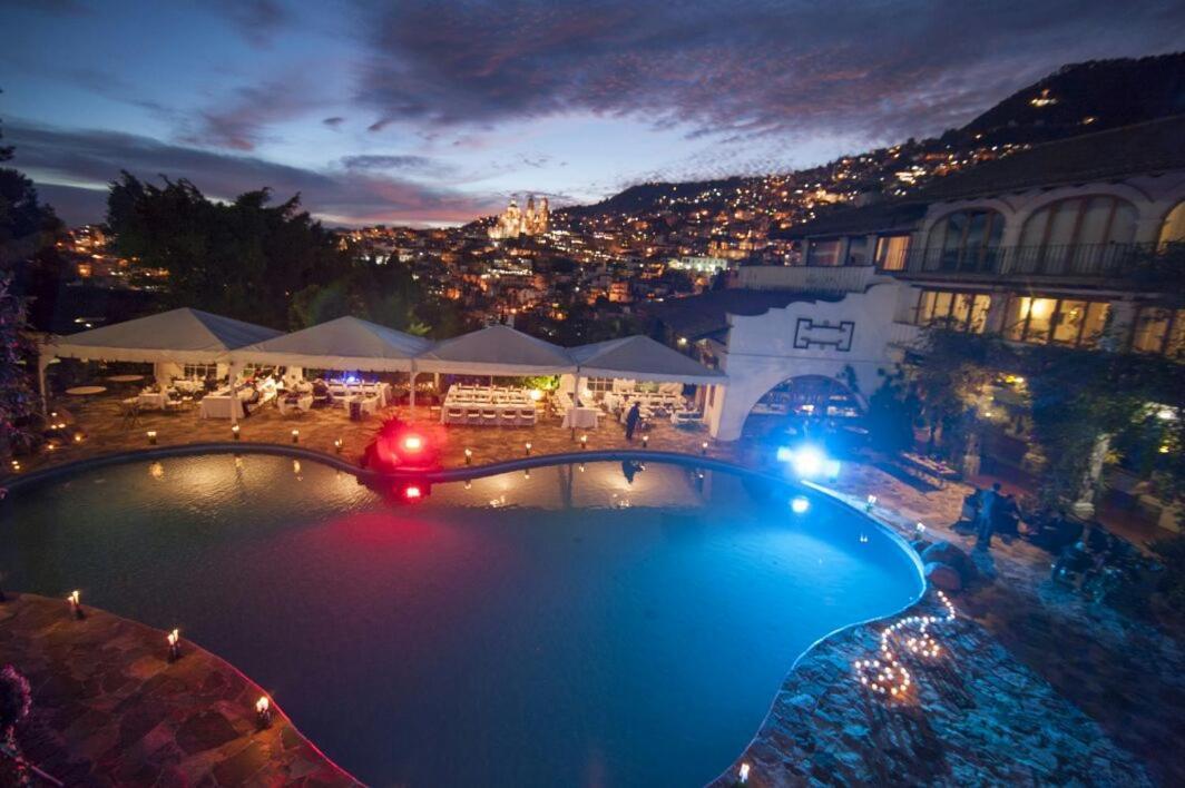 Posada De La Mision, Hotel Museo Y Jardin 태스코 데 알라르콘 외부 사진